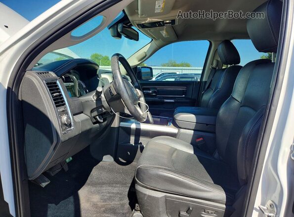 1C6RR7NT5HS518394 2017 RAM 1500 Белый Вид салона спереди