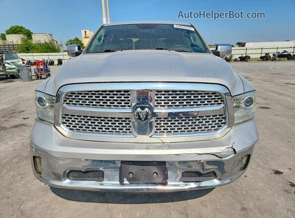 1C6RR7NT7HS678129 2017 RAM 1500 Silver Widok z przodu