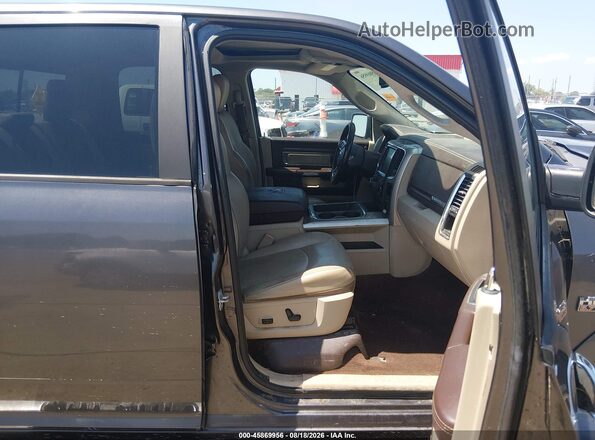 1C6RR7NT8HS842990 2017 RAM 1500 Gray Vista interior delantera