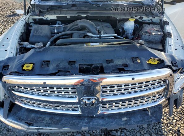 1C6RR7NT9HS854629 2017 RAM 1500 White Widok wnętrza z tyłu