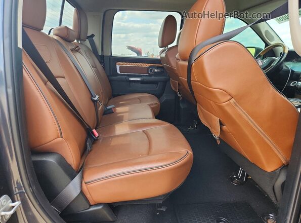 1C6RR7PM3JS298555 2018 RAM 1500 Black Հետևի նստատեղերի տեսք