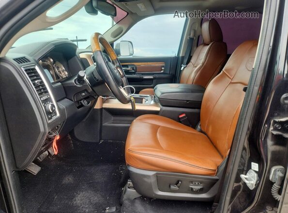 1C6RR7PT5GS267629 2016 RAM 1500 Black Widok wnętrza z przodu