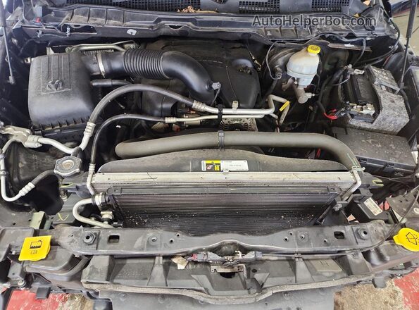 1C6RR7PT8GS417443 2016 RAM 1500 Green Вид задньої частини салону