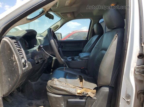 1C6RR7ST2HS780992 2017 RAM 1500 White Front interior view