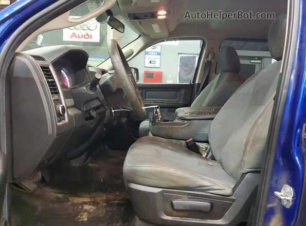 1C6RR7ST3JS122667 2018 RAM 1500 Синий Вид салона спереди