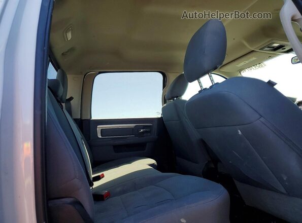 1C6RR7TT0KS646178 2019 RAM 1500 White Widok tylnych siedzeń