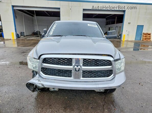 1C6RR7TT1KS649669 2019 RAM 1500 Silver უკანა სალონის ხედი