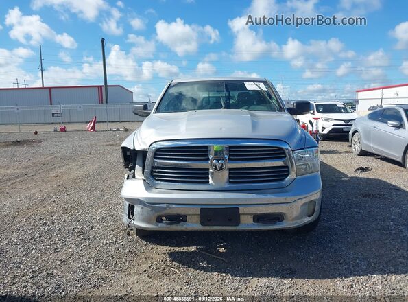 1C6RR7TT2GS283129 2016 RAM 1500 Silver Widok wnętrza z tyłu