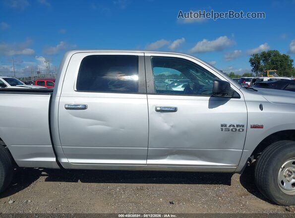 1C6RR7TT2GS283129 2016 RAM 1500 Silver Widok wnętrza 360 stopni