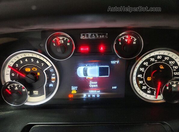 1C6RR7TT2KS576313 2019 RAM 1500 Red Widok zestawu wskaźników