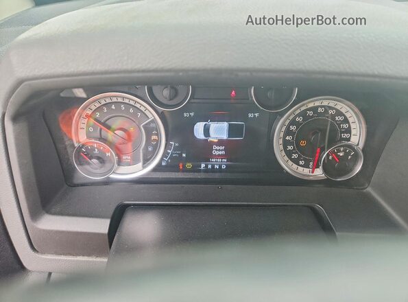 1C6RR7TT3GS104290 2016 RAM 1500 Silver Instrument cluster view