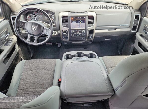 1C6RR7TT3KS530621 2019 RAM 1500 Gray Вид панелі приладів