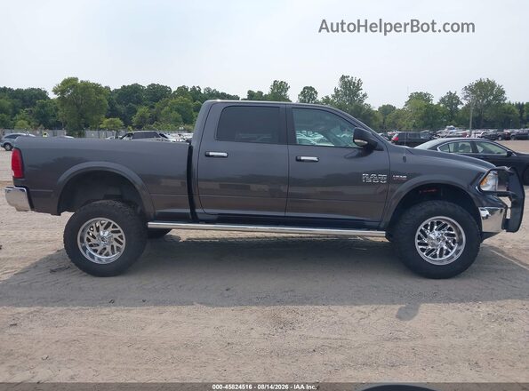 1C6RR7TT5JS256112 2018 RAM 1500 Gray Вид задньої частини салону