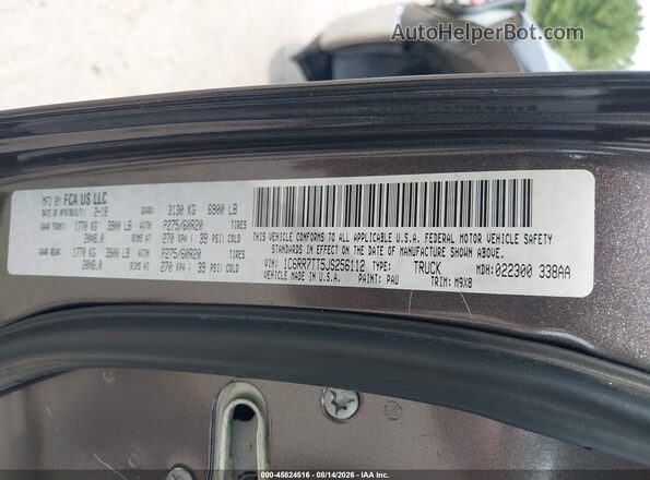 1C6RR7TT5JS256112 2018 RAM 1500 Gray Вид підкапотного простору