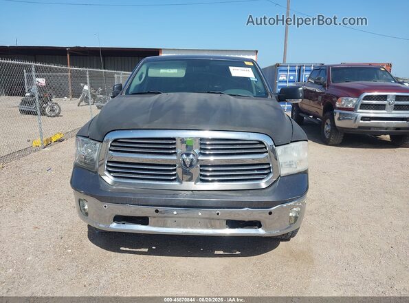 1C6RR7TT6JS126694 2018 RAM 1500 Gray Instrument cluster view
