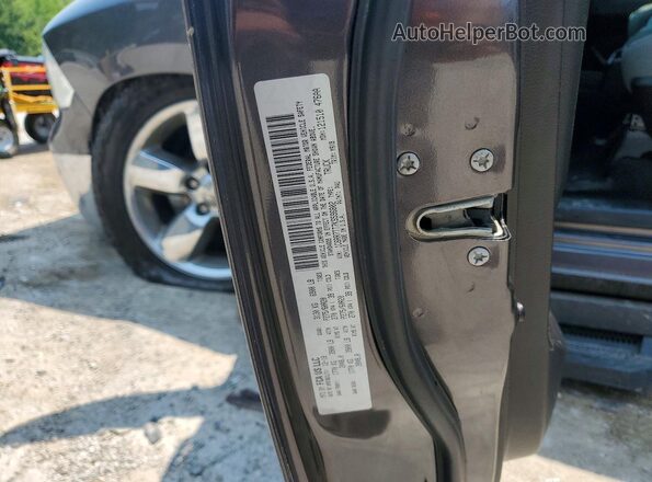 1C6RR7TT7KS596802 2019 RAM 1500 Gray Widok komory silnika
