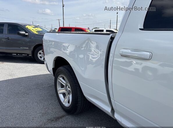 1C6RR7TT9KS522023 2019 RAM 1500 CLASSIC  Widok z przodu