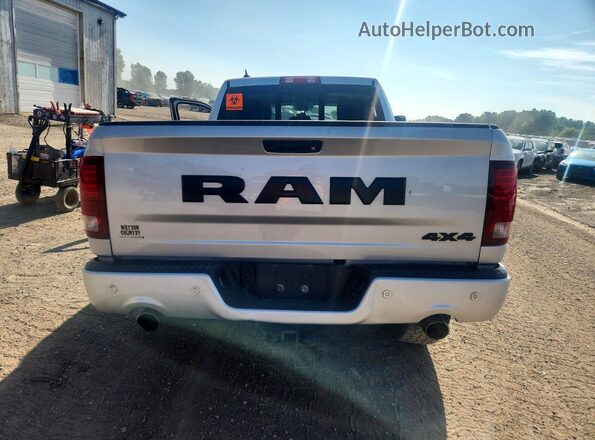 1C6RR7UT0HS838711 2017 RAM 1500 Silver უკანა ხედი