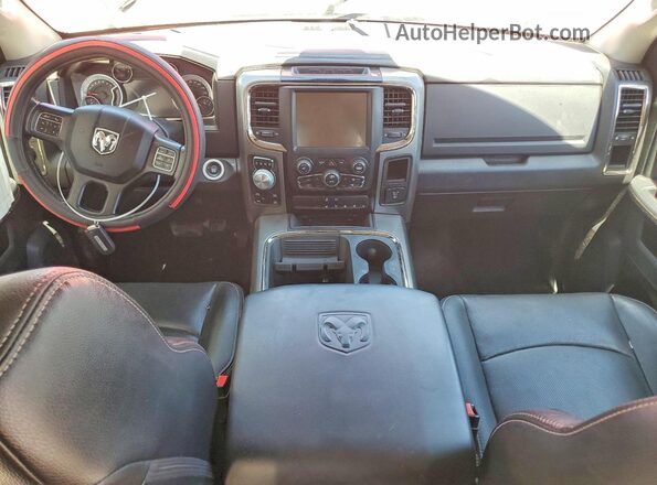 1C6RR7UT7HS788065 2017 RAM 1500 Red წინა პანელის ხედი