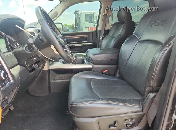 1C6RR7VM1JS292255 2018 RAM 1500 Black Front interior view