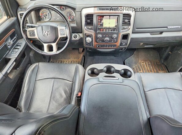 1C6RR7VM3JS258379 2018 RAM 1500 Silver Вид панелі приладів