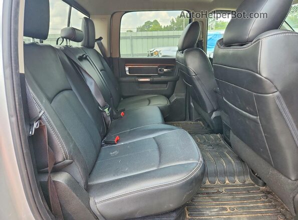 1C6RR7VM3JS258379 2018 RAM 1500 Silver Вид задніх сидінь