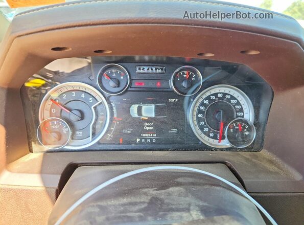 1C6RR7VM9JS227136 2018 RAM 1500 Черный Вид щитка приборов