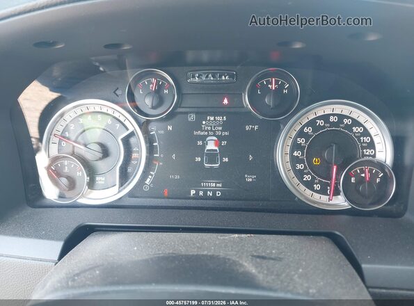 1C6RR7VT5JS250887 2018 RAM 1500 White უკანა სავარძლების ხედი