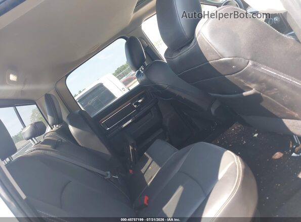 1C6RR7VT5JS250887 2018 RAM 1500 White VIN კოდის სტიკერის ხედი