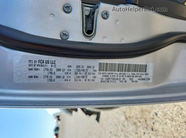 1C6RR7YT0GS106152 2016 RAM 1500 Серебряный Вид подкапотного пространства