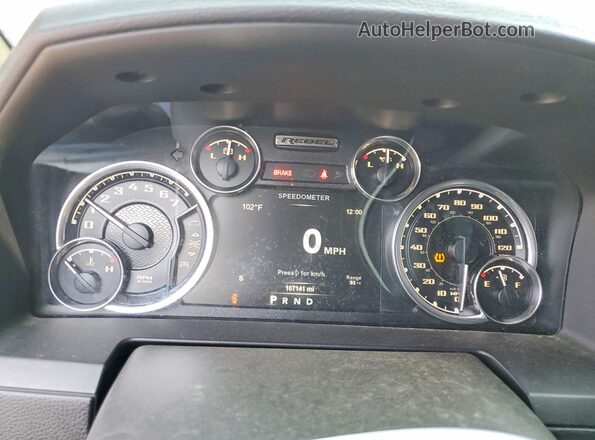 1C6RR7YT0HS744046 2017 RAM 1500 Серый Вид щитка приборов