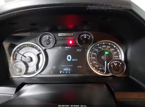 1C6RR7YT8HS830883 2017 RAM 1500 Black Widok tylnych siedzeń