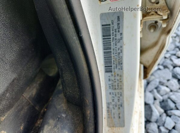 1C6RREBT0LN277666 2020 RAM 1500 White Շարժիչի բաժամունքի տեսք