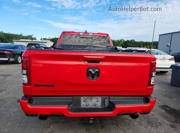 1C6RREBT0NN270607 2022 RAM 1500 Red Rear view