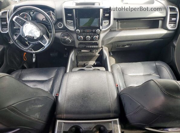 1C6RREBT3NN194929 2022 RAM 1500 Black Vista del salpicadero