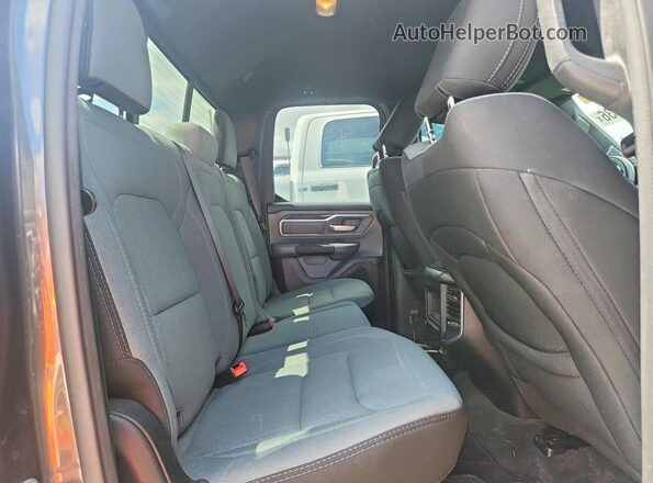 1C6RREBT3NN195983 2022 RAM 1500 Gray Вид задніх сидінь
