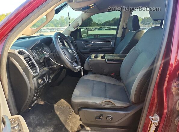 1C6RREBT5LN229774 2020 RAM 1500 Maroon Widok wnętrza z przodu