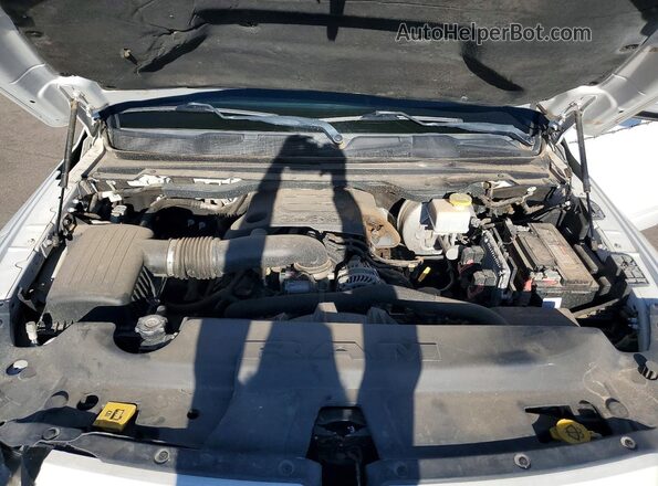 1C6RREBT8KN519330 2019 RAM 1500 Белый Вид подкапотного пространства