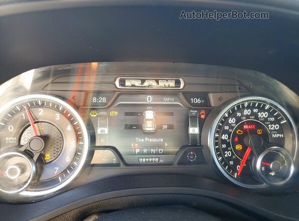 1C6RREBT8KN519330 2019 RAM 1500 Белый Вид задних сидений