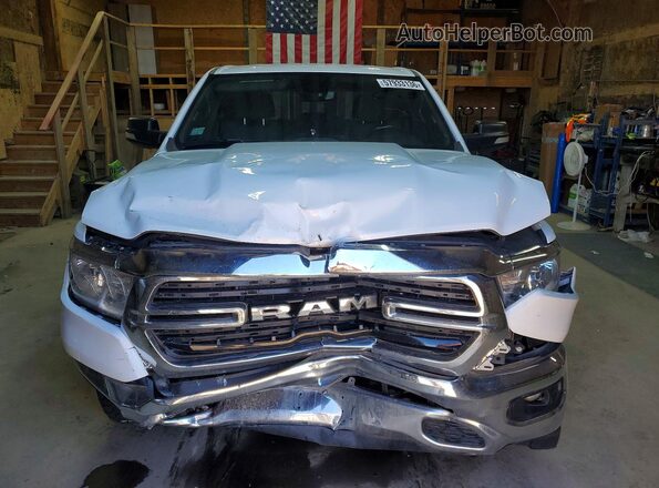 1C6RREBT9KN813402 2019 RAM 1500 White Դիմացի տեսք