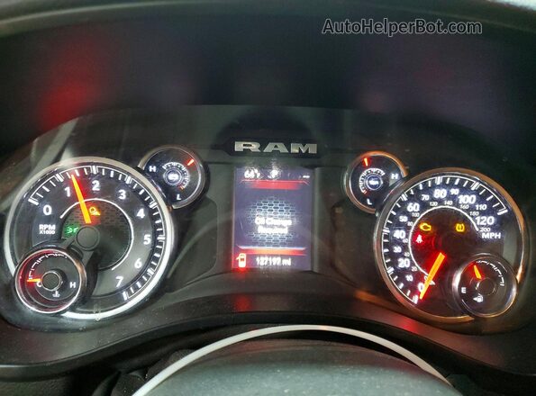 1C6RREBT9KN813402 2019 RAM 1500 White Սարքավորումների վահանակի տեսք