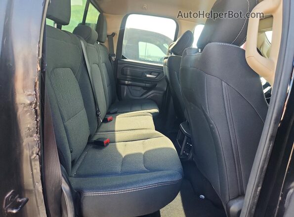 1C6RRECT1KN612186 2019 RAM 1500 Черный Вид задних сидений