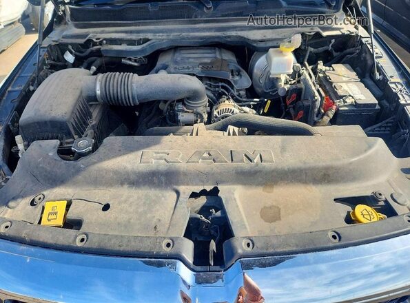 1C6RRECT1KN612186 2019 RAM 1500 Черный Вид задней части салона
