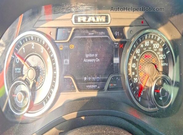 1C6RREDT3LN129525 2020 RAM 1500 White Սարքավորումների վահանակի տեսք