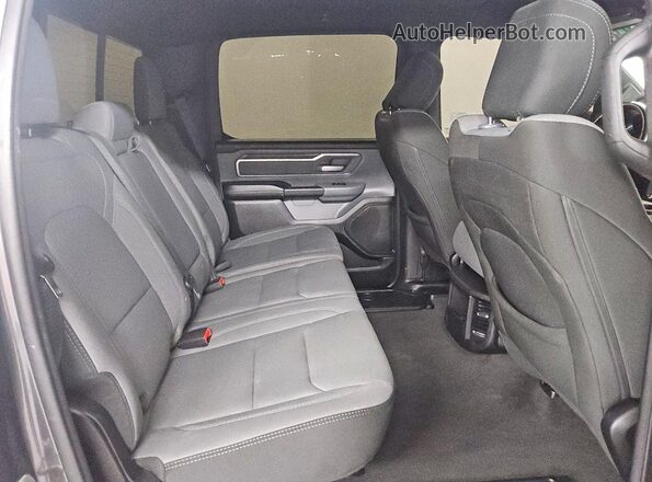 1C6RREFG5MN631826 2021 RAM 1500 Gray უკანა სავარძლების ხედი
