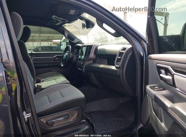 1C6RREFGXMN608266 2021 RAM 1500 Black Front interior view