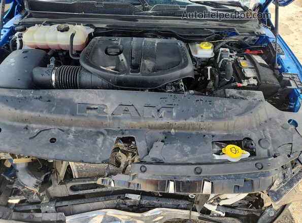 1C6RREFP8SN718116 2025 RAM 1500 Blue Vista interior trasera