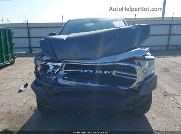 1C6RREFT1KN543785 2019 RAM 1500 Gray ხელსაწყოთა პანელის ხედი