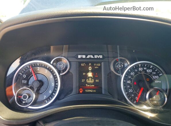1C6RREFT1KN792183 2019 RAM 1500 Blue ხელსაწყოთა პანელის ხედი