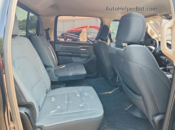 1C6RREFT2KN509323 2019 RAM 1500 Черный Вид задних сидений